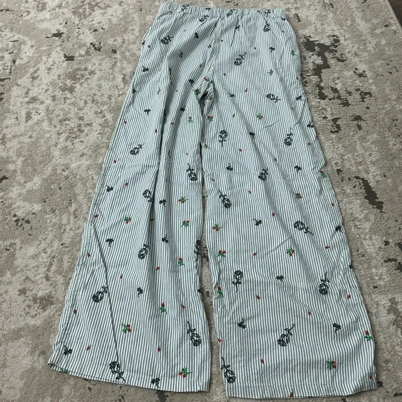 Out From Under Avril Embroidered Boxer Pant Size Medium - Picture 4 of 5